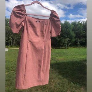 PUFF SLEVES BRAND NEW PINK DRESS